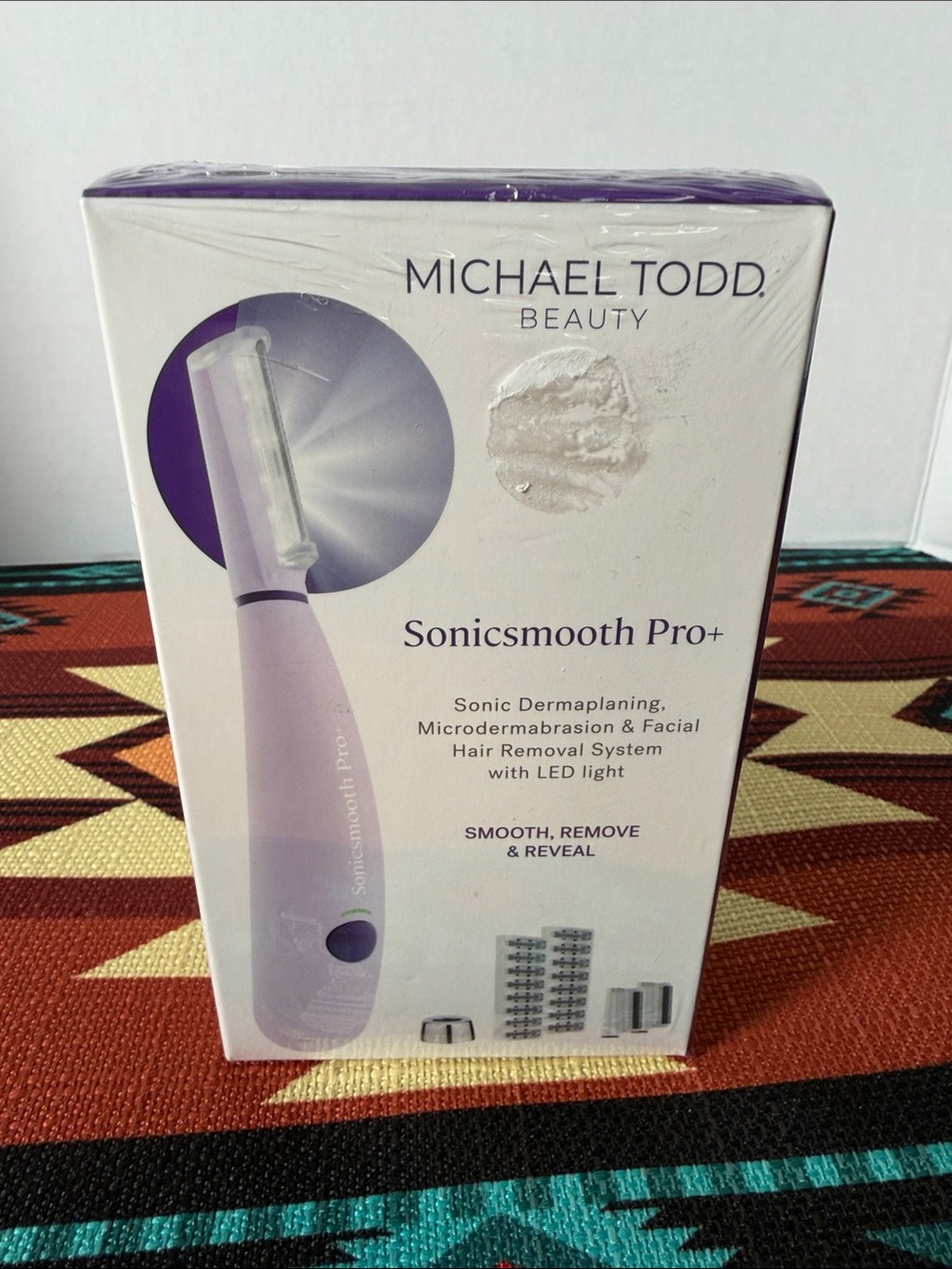 Michael Todd Beauty Sonicsmooth Pro+ Facial Dermaplaning Tool in Light Purple